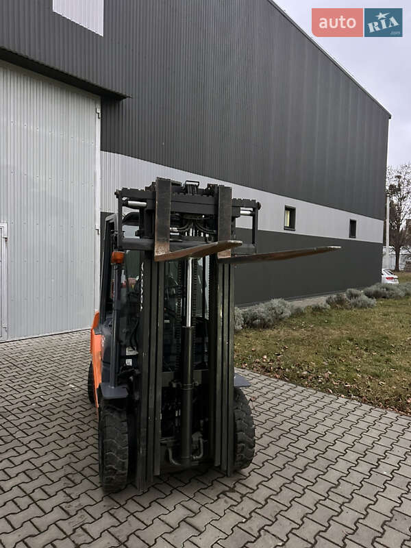 Вилочний навантажувач Toyota 02-8FGF20 2017 в Луцьку