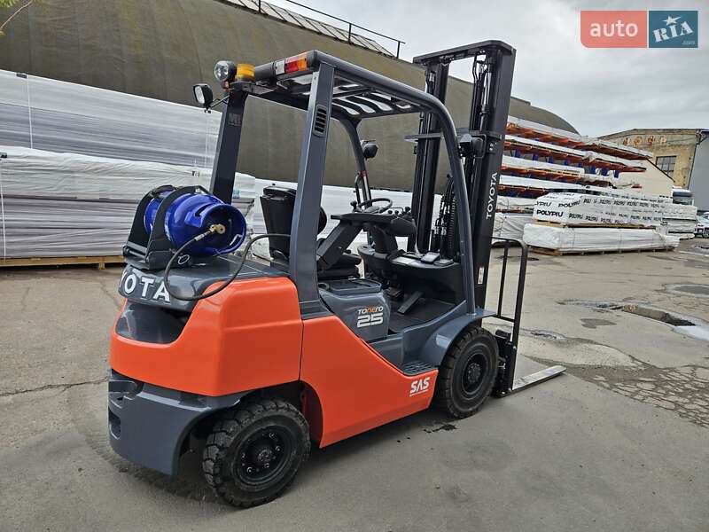 Вилочный погрузчик Toyota 02-8FGF25 2016 в Киеве фото 4 Вилочный погрузчик Toyota 02-8FGF25 2016 в Киеве