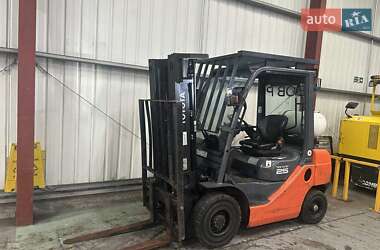 Вилочний навантажувач Toyota 02-8FGF25 2015 в 