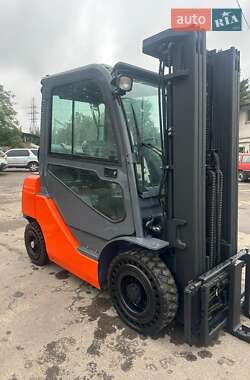 Вилочный погрузчик Toyota 02-8FGF25 2018 в Львове