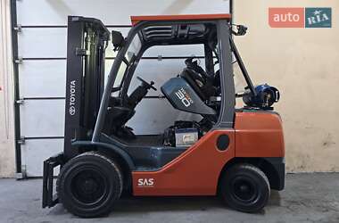 Вилочный погрузчик Toyota 02-8FGF30 2020 в 
