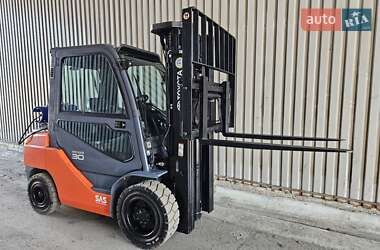 Вилочний навантажувач Toyota 02-8FGF30 2019 в Києві