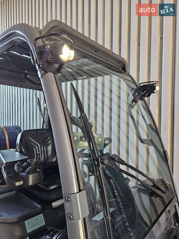 Вилочный погрузчик Toyota 02-8FGF30 2019 в Киеве