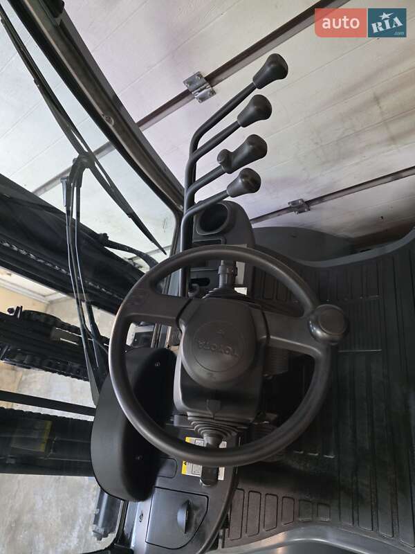 Вилочний навантажувач Toyota 02-8FGF30 2019 в Києві фото 5 Вилочний навантажувач Toyota 02-8FGF30 2019 в Києві