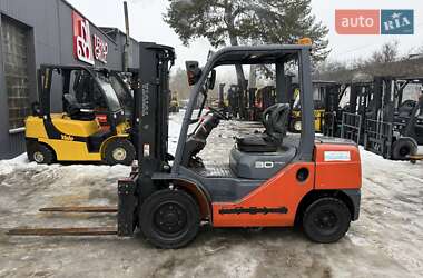 Вилочний навантажувач Toyota 02-8FGF30 2010 в Києві