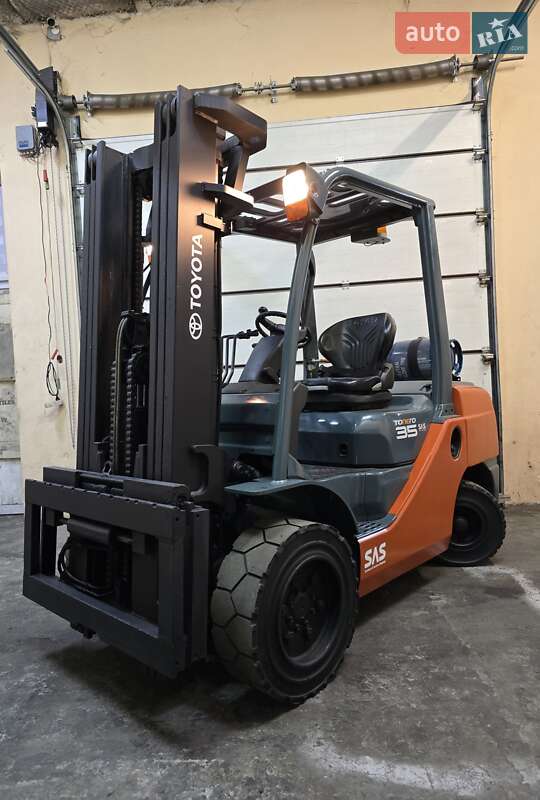 Toyota 02-8FGJF35 2008