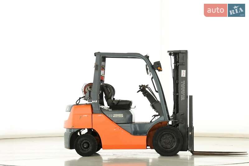 Вилочный погрузчик Toyota 32FG-25 2018 в Львове фото 3 Вилочный погрузчик Toyota 32FG-25 2018 в Львове