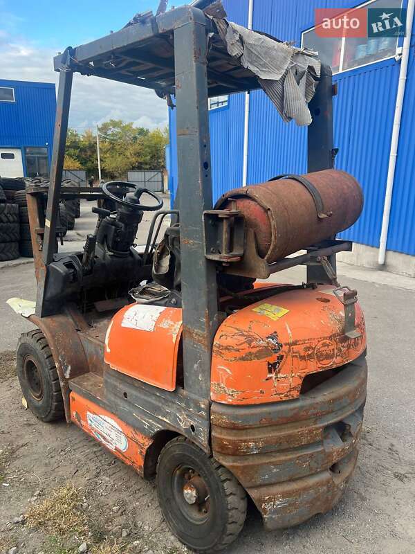 Вилочный погрузчик Toyota 42-6FGF15 2000 в Днепре