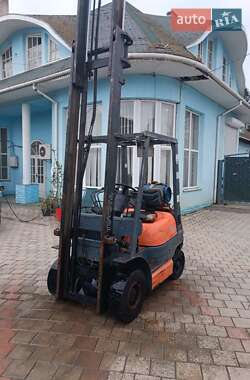 Вилочный погрузчик Toyota 42-6FGF15 2006 в Ужгороде