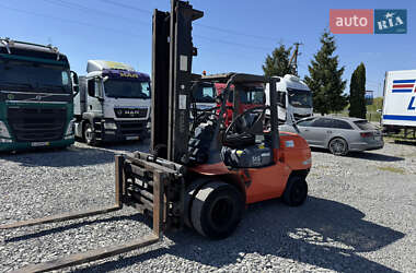 Вилочный погрузчик Toyota 42-7FDF35 2009 в Хотине