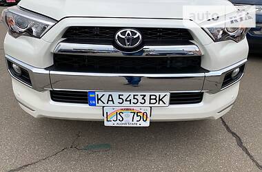 Внедорожник / Кроссовер Toyota 4Runner 2016 в Киеве