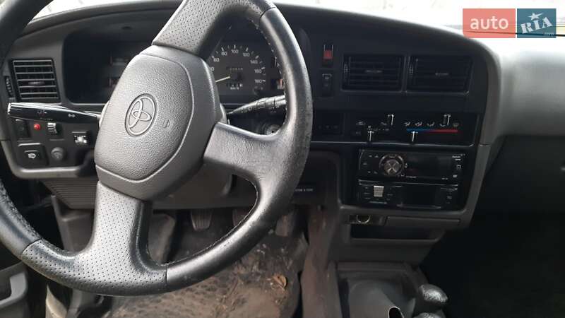 Внедорожник / Кроссовер Toyota 4Runner 1995 в Кегичевке