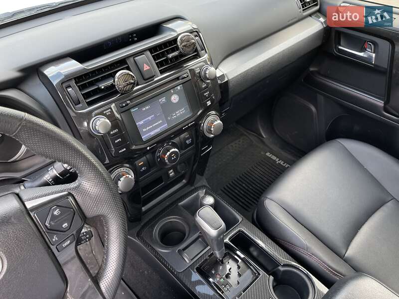 Внедорожник / Кроссовер Toyota 4Runner 2018 в Киеве