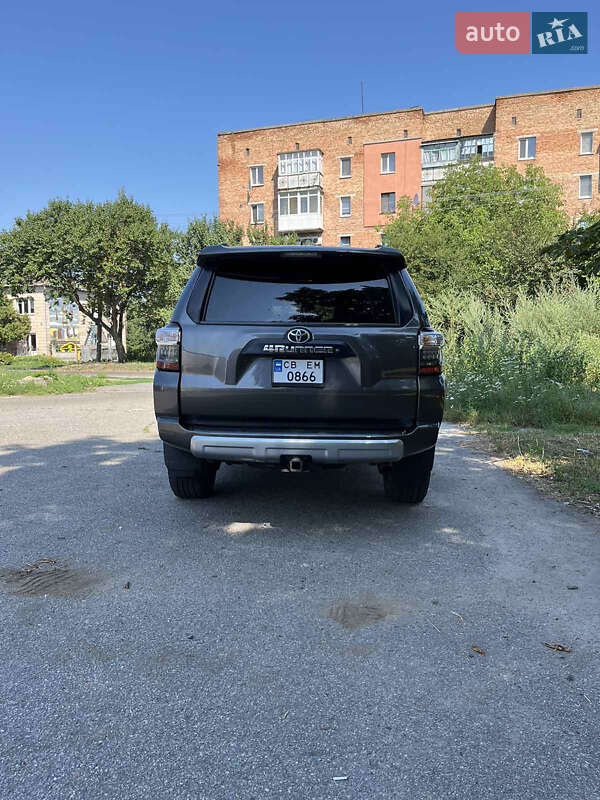Внедорожник / Кроссовер Toyota 4Runner 2015 в Лубнах