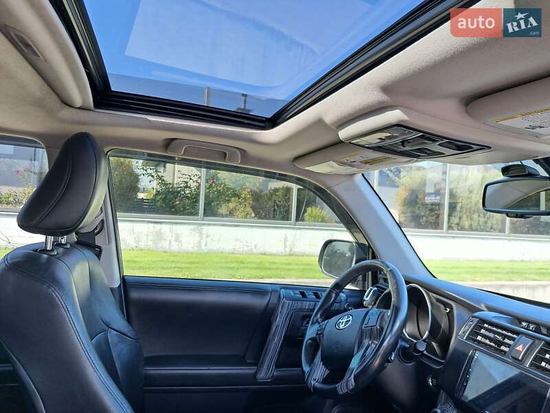 Позашляховик / Кросовер Toyota 4Runner 2011 в Києві