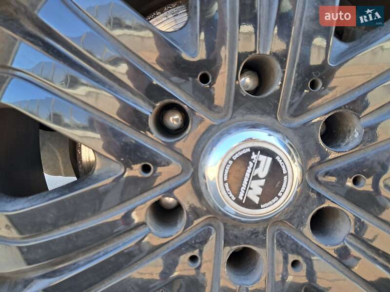 Позашляховик / Кросовер Toyota 4Runner 2011 в Києві