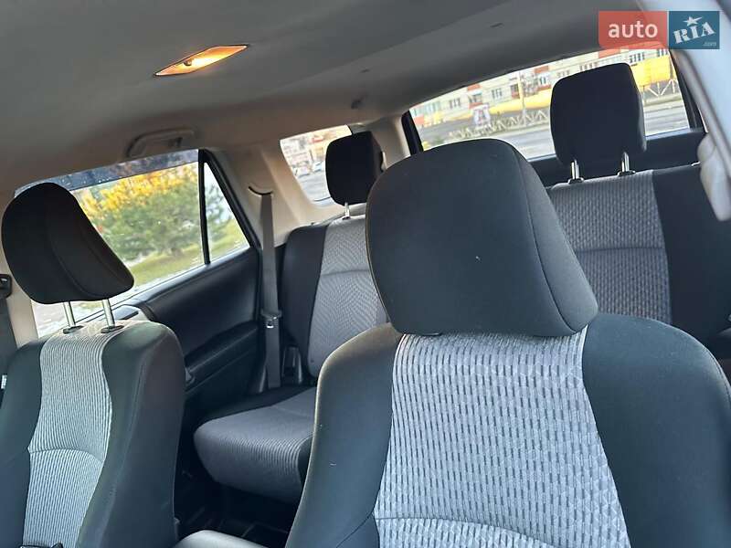 Позашляховик / Кросовер Toyota 4Runner 2019 в Ярмолинцях