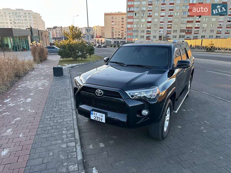 Позашляховик / Кросовер Toyota 4Runner 2019 в Ярмолинцях