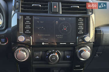 Позашляховик / Кросовер Toyota 4Runner 2020 в 