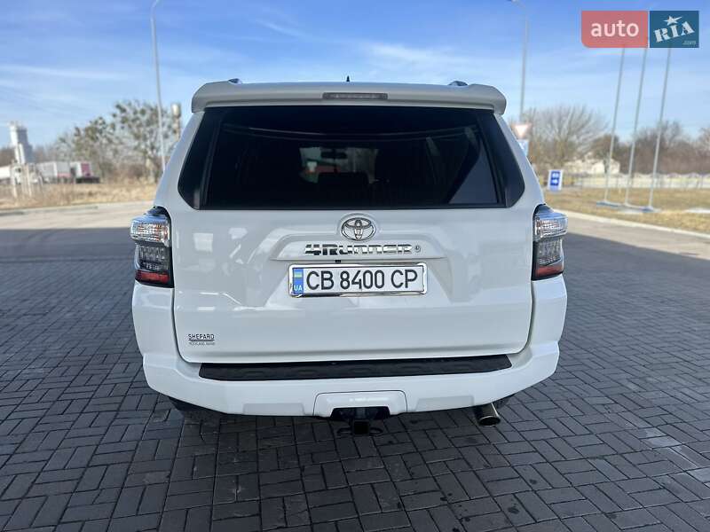 Позашляховик / Кросовер Toyota 4Runner 2014 в Прилуках