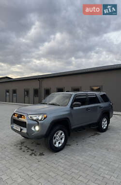 Внедорожник / Кроссовер Toyota 4Runner 2018 в 