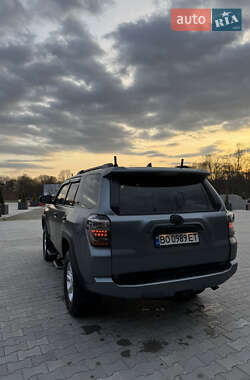 Внедорожник / Кроссовер Toyota 4Runner 2018 в 