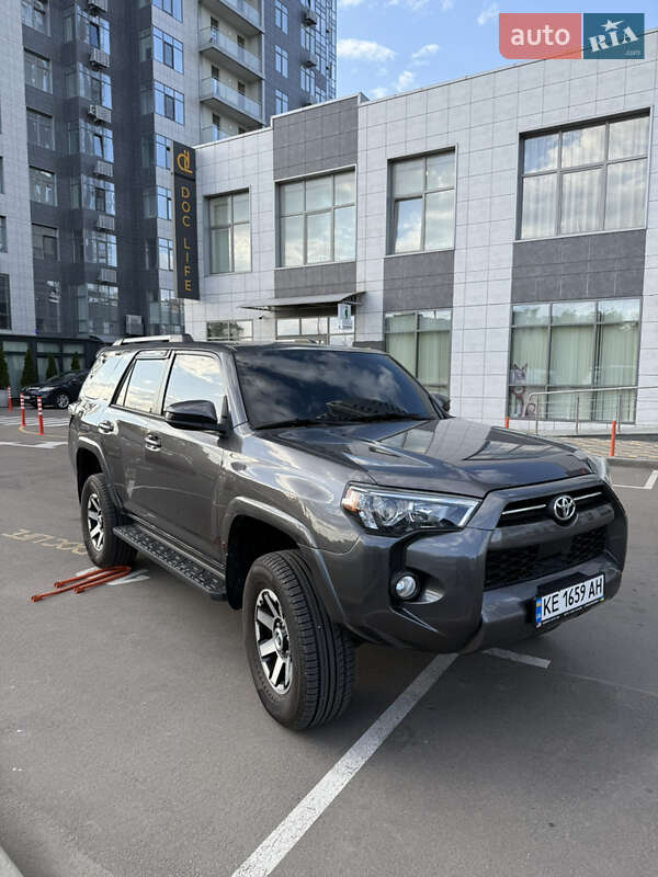 Позашляховик / Кросовер Toyota 4Runner 2020 в Києві