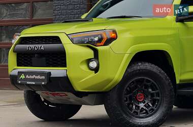 Позашляховик / Кросовер Toyota 4Runner 2021 в 