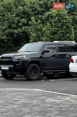 Внедорожник / Кроссовер Toyota 4Runner 2017 в Киеве