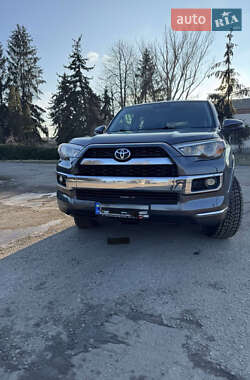 Внедорожник / Кроссовер Toyota 4Runner 2014 в Бучаче