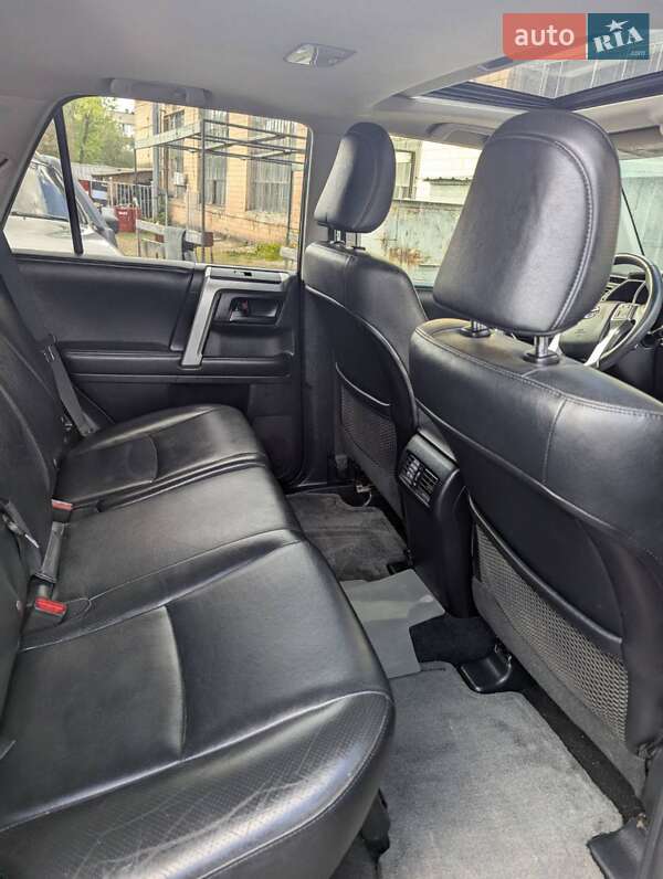 Внедорожник / Кроссовер Toyota 4Runner 2012 в Кропивницком