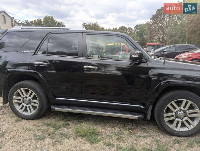 Внедорожник / Кроссовер Toyota 4Runner 2012 в Кропивницком