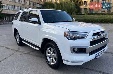 Внедорожник / Кроссовер Toyota 4Runner 2017 в 