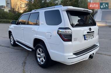 Внедорожник / Кроссовер Toyota 4Runner 2017 в 