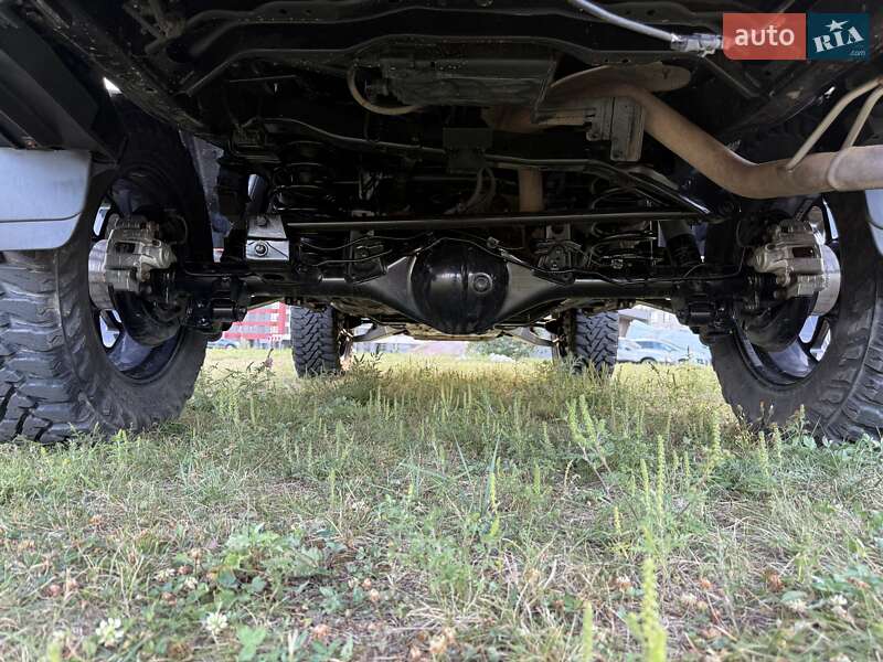 Позашляховик / Кросовер Toyota 4Runner 2017 в Києві фото 19 Позашляховик / Кросовер Toyota 4Runner 2017 в Києві