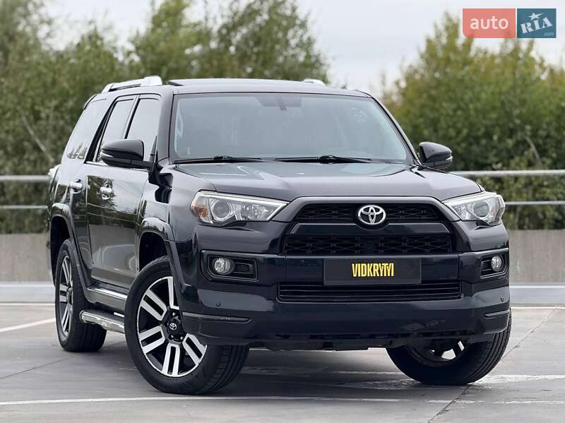 Позашляховик / Кросовер Toyota 4Runner 2016 в Києві