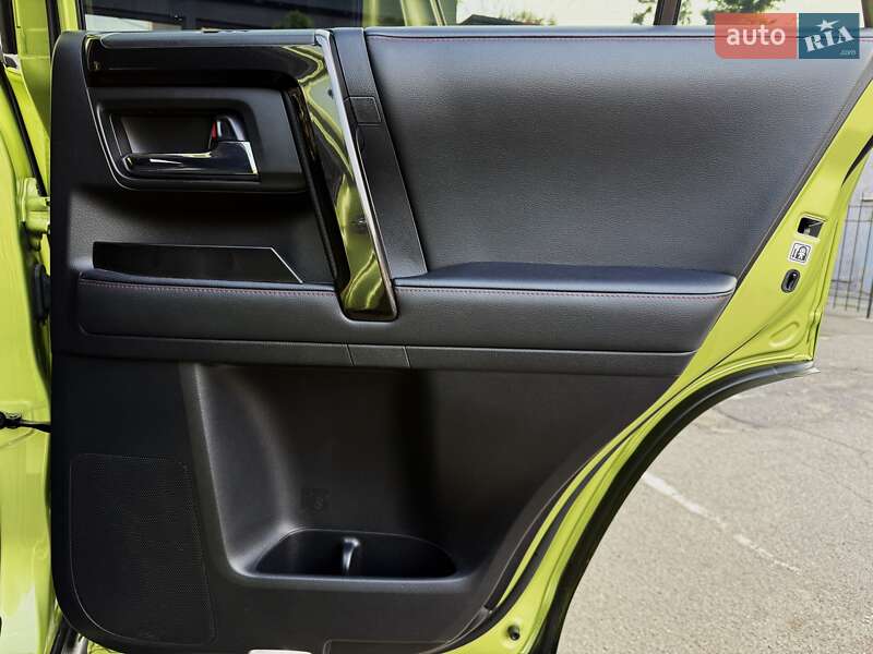 Внедорожник / Кроссовер Toyota 4Runner 2021 в Киеве