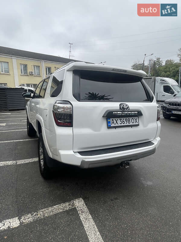 Внедорожник / Кроссовер Toyota 4Runner 2016 в Киеве фото 7 Внедорожник / Кроссовер Toyota 4Runner 2016 в Киеве