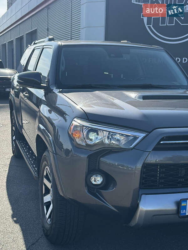 Позашляховик / Кросовер Toyota 4Runner 2020 в Києві фото 11 Позашляховик / Кросовер Toyota 4Runner 2020 в Києві