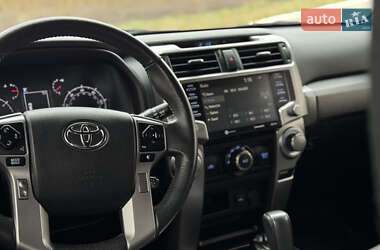 Внедорожник / Кроссовер Toyota 4Runner 2020 в 