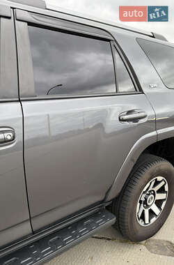 Внедорожник / Кроссовер Toyota 4Runner 2020 в 