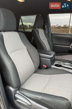Внедорожник / Кроссовер Toyota 4Runner 2020 в 