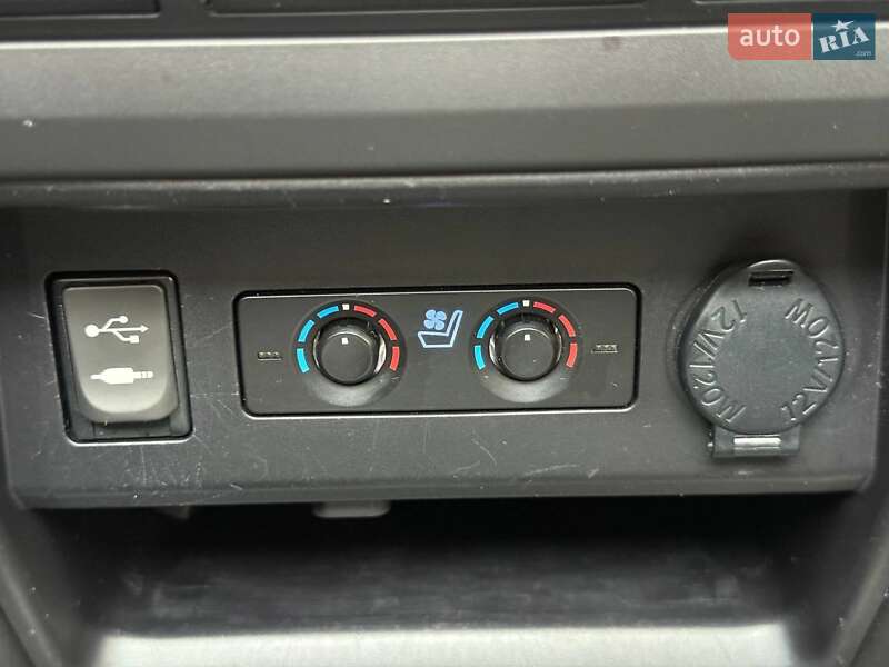 Позашляховик / Кросовер Toyota 4Runner 2014 в Кривому Розі