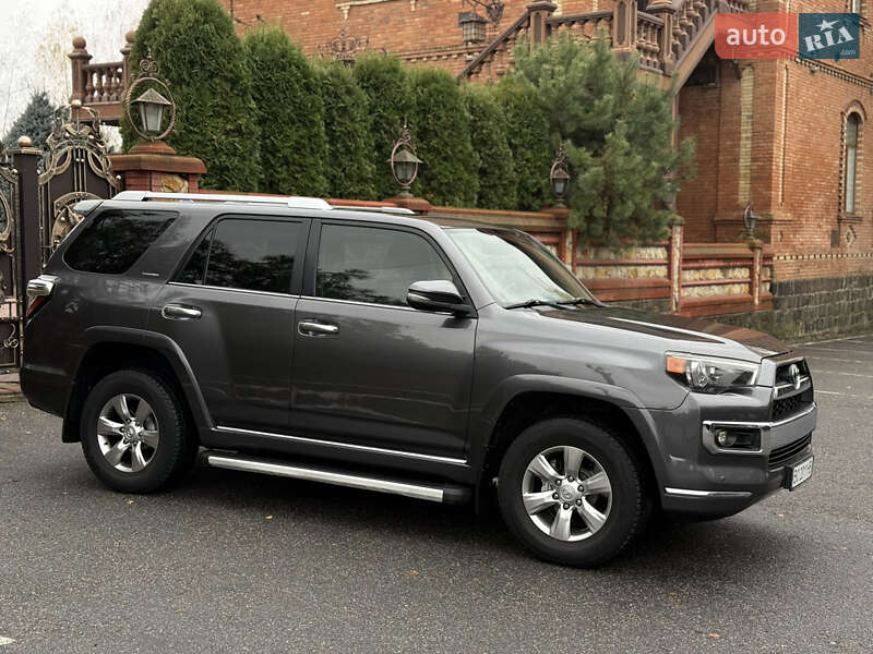 Внедорожник / Кроссовер Toyota 4Runner 2014 в Виннице