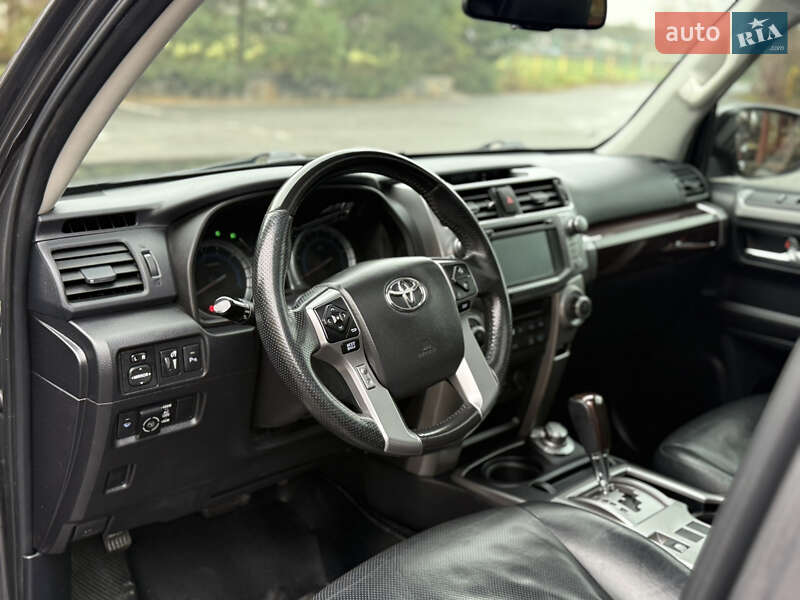 Внедорожник / Кроссовер Toyota 4Runner 2014 в Виннице