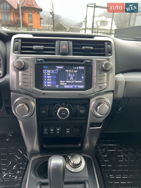 Внедорожник / Кроссовер Toyota 4Runner 2014 в Яремче