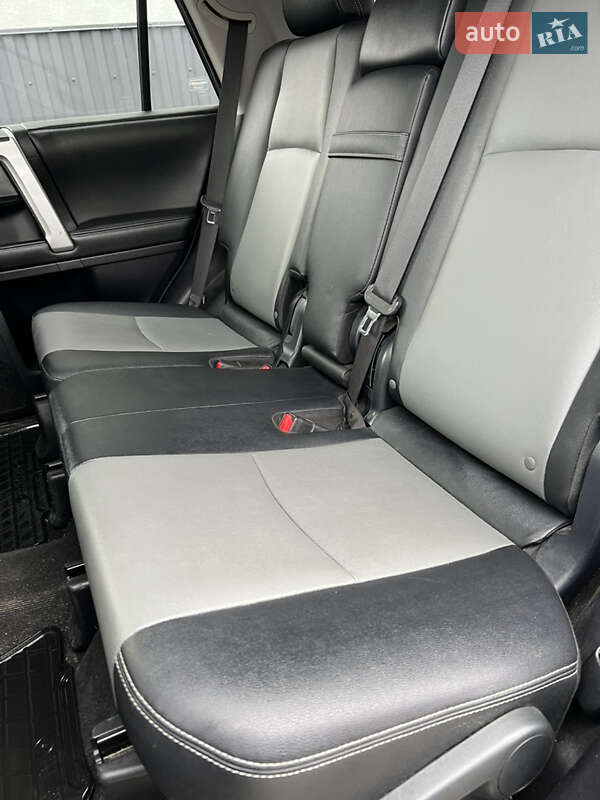 Внедорожник / Кроссовер Toyota 4Runner 2014 в Яремче