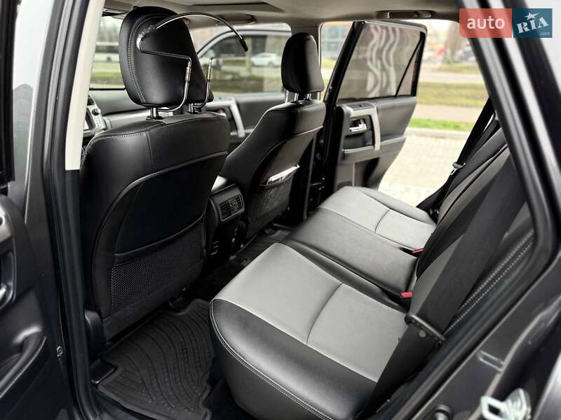 Внедорожник / Кроссовер Toyota 4Runner 2016 в Черкассах фото 21 Внедорожник / Кроссовер Toyota 4Runner 2016 в Черкассах