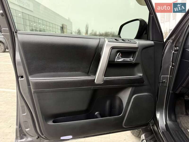 Внедорожник / Кроссовер Toyota 4Runner 2016 в Черкассах фото 25 Внедорожник / Кроссовер Toyota 4Runner 2016 в Черкассах