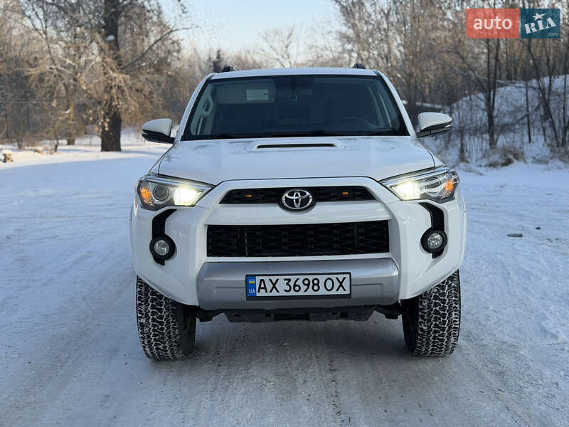 Внедорожник / Кроссовер Toyota 4Runner 2016 в Киеве фото 2 Внедорожник / Кроссовер Toyota 4Runner 2016 в Киеве